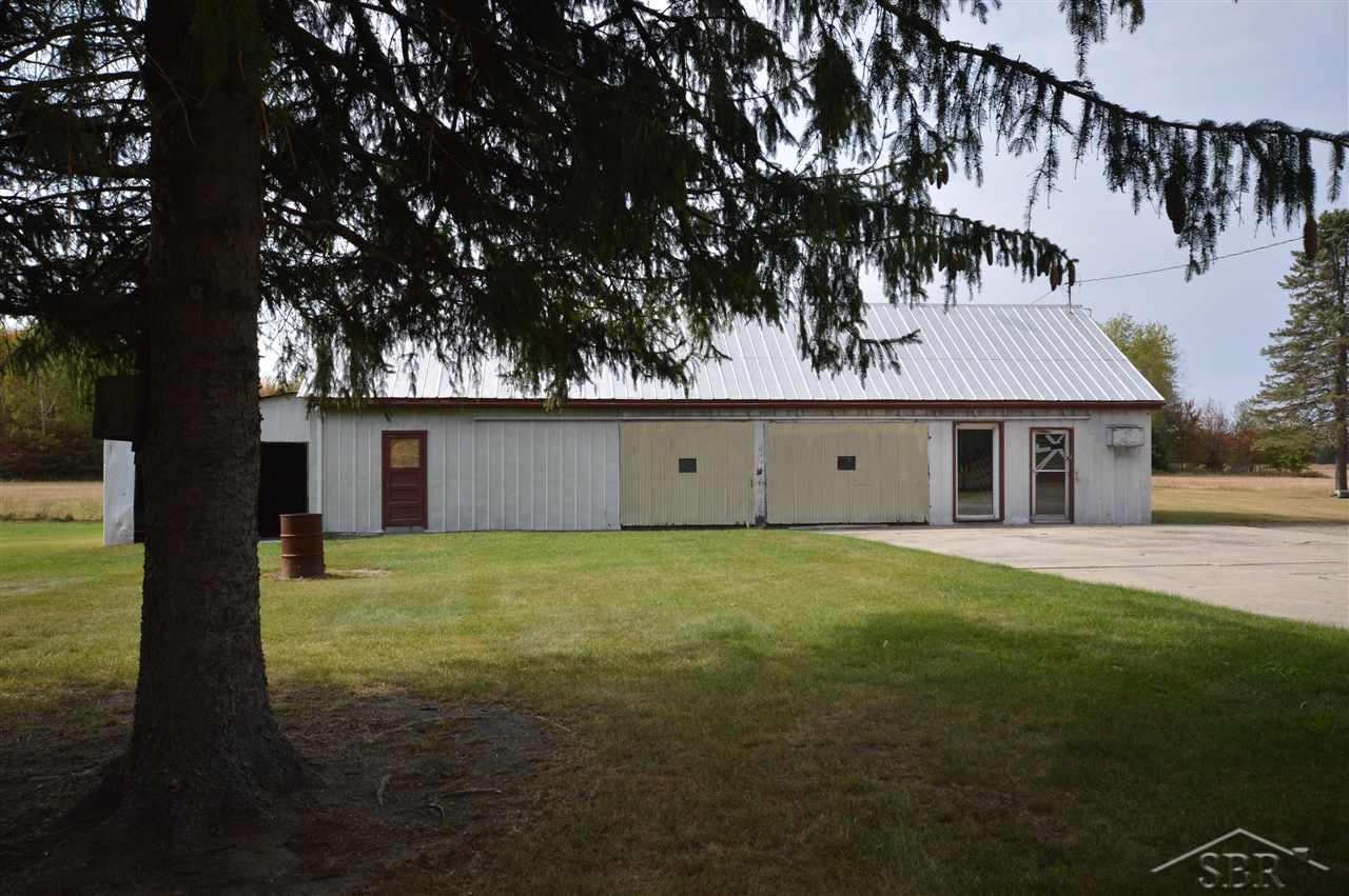 1310 South Fordney Road Hemlock, MI 48626 - Photo 15 of 27