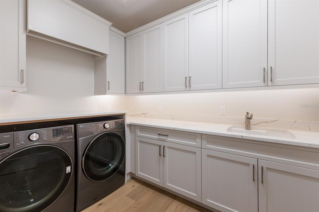 4544 Woodside Road Sarasota, FL 34242 - Photo 47 of 94 Gallery Image 47