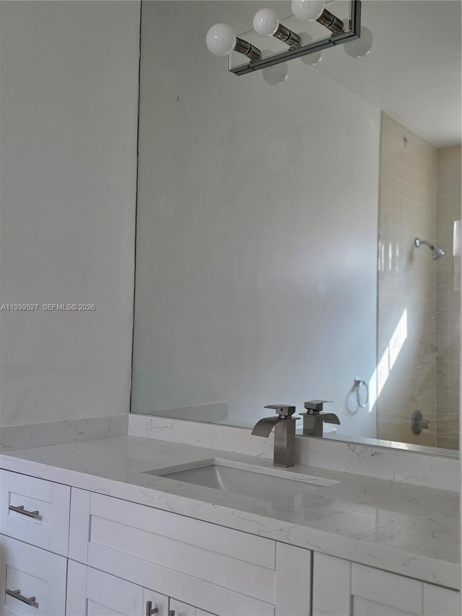 2924 Southwest 26th Street Miami, FL 33133 - Photo 18 of 21