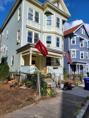 $4,800 | 67 Hillside Street, Unit 1, Boston, MA 02120