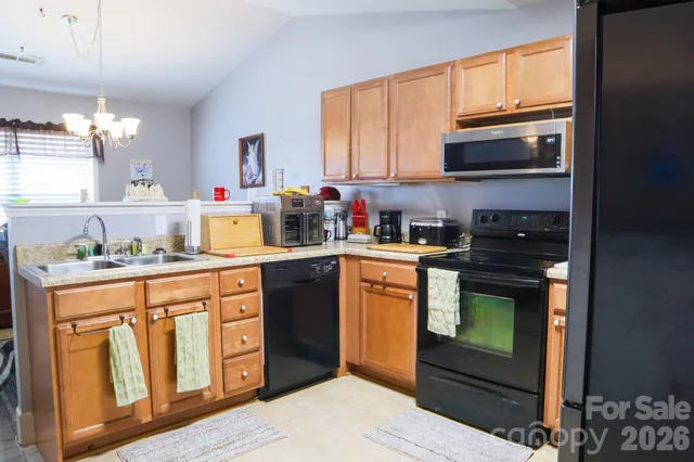 $285,000 | 90 Elm Street, Morganton, NC 28655