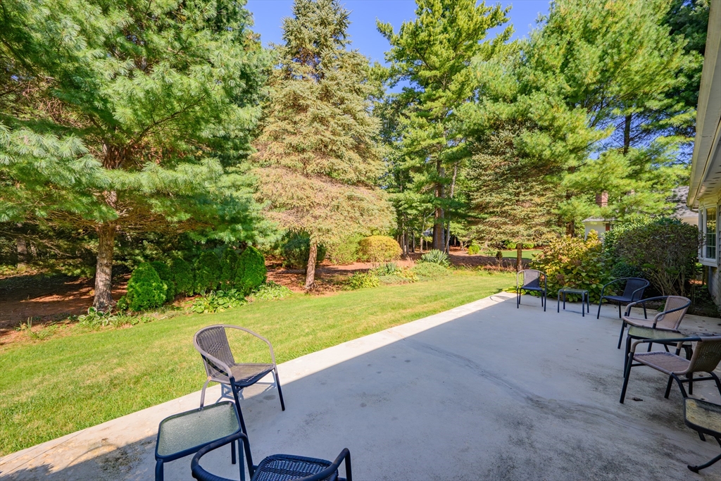 87 Foxglove Road Barnstable, MA 02632 - Photo 34 of 41