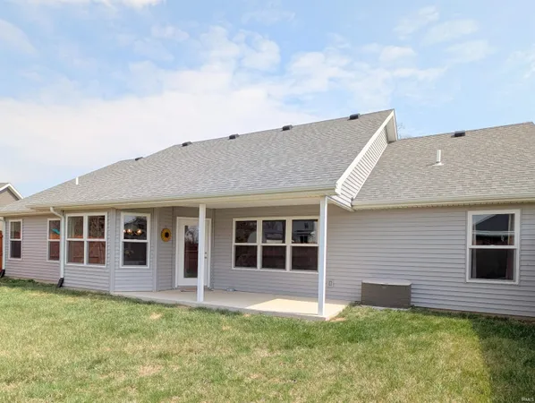 $345,000 | 731 Willowbrook Trail, Bluffton, IN 46714