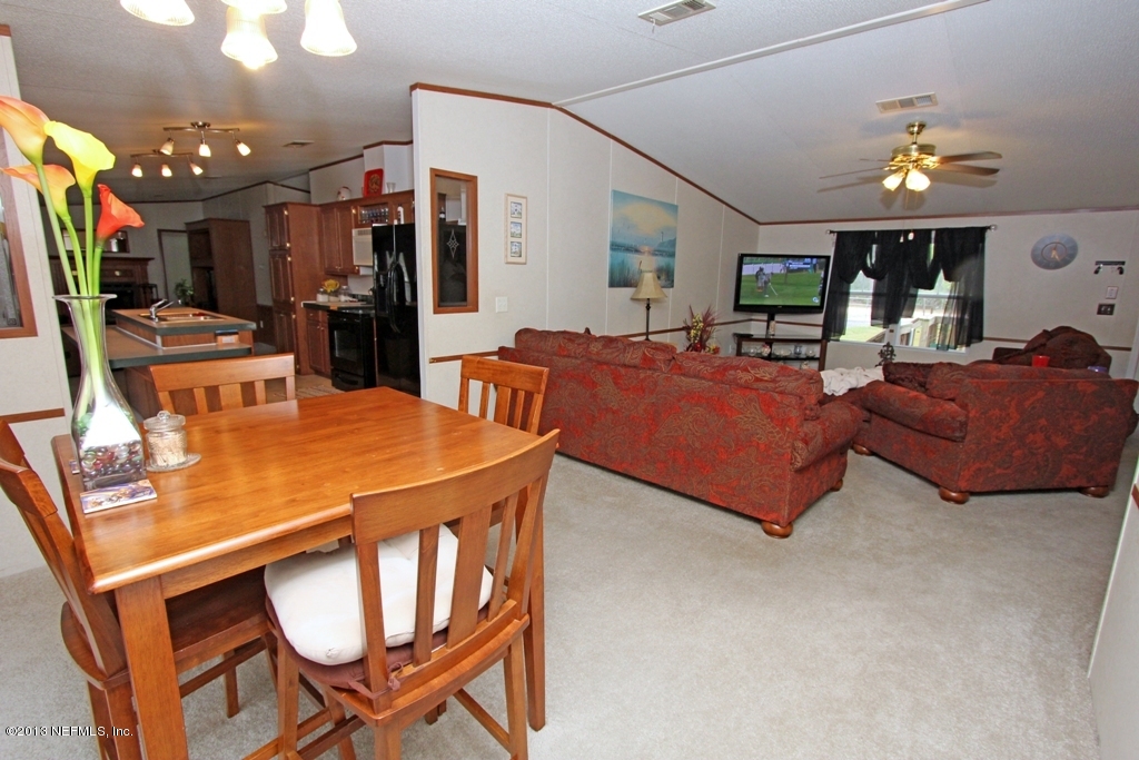 2073 Gentlebreeze Road Middleburg, FL 32068 - Photo 11 of 31 FamilyRoom2