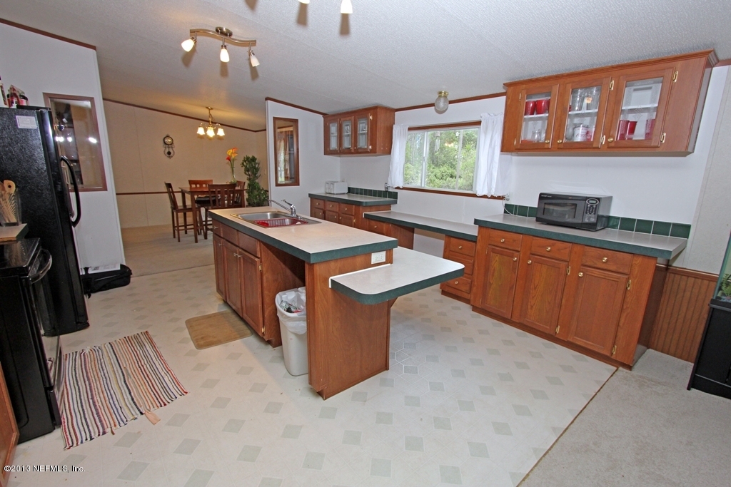 2073 Gentlebreeze Road Middleburg, FL 32068 - Photo 14 of 31 Kitchen2