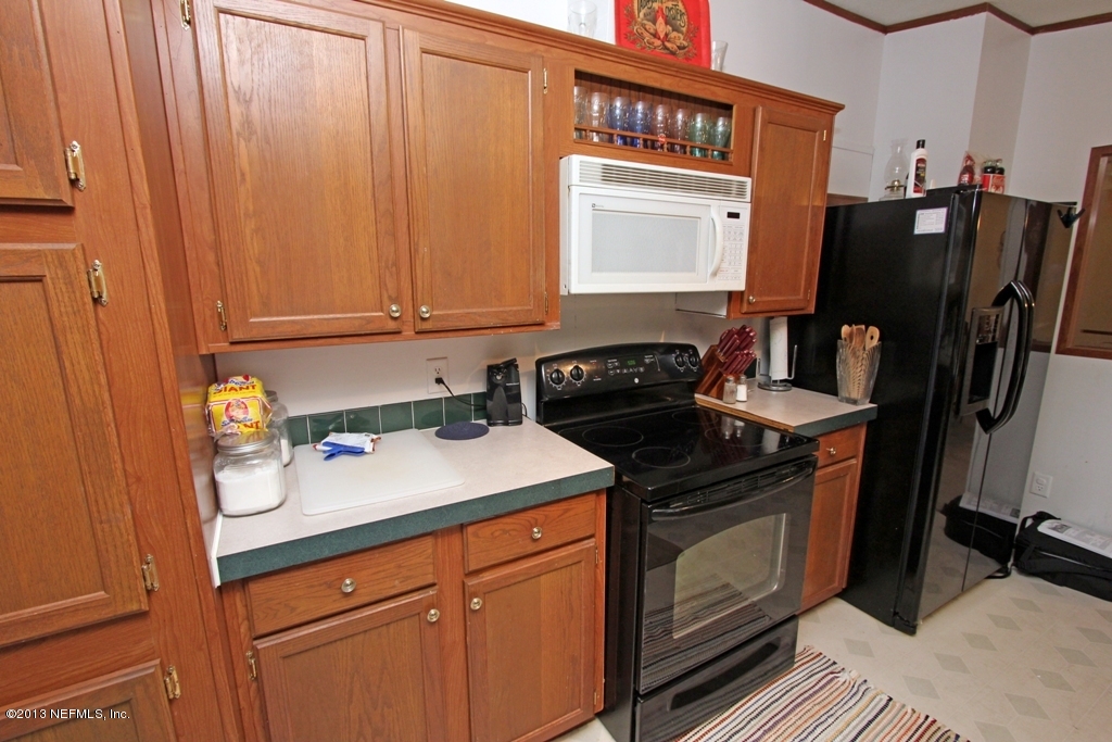 2073 Gentlebreeze Road Middleburg, FL 32068 - Photo 15 of 31 Kitchen3