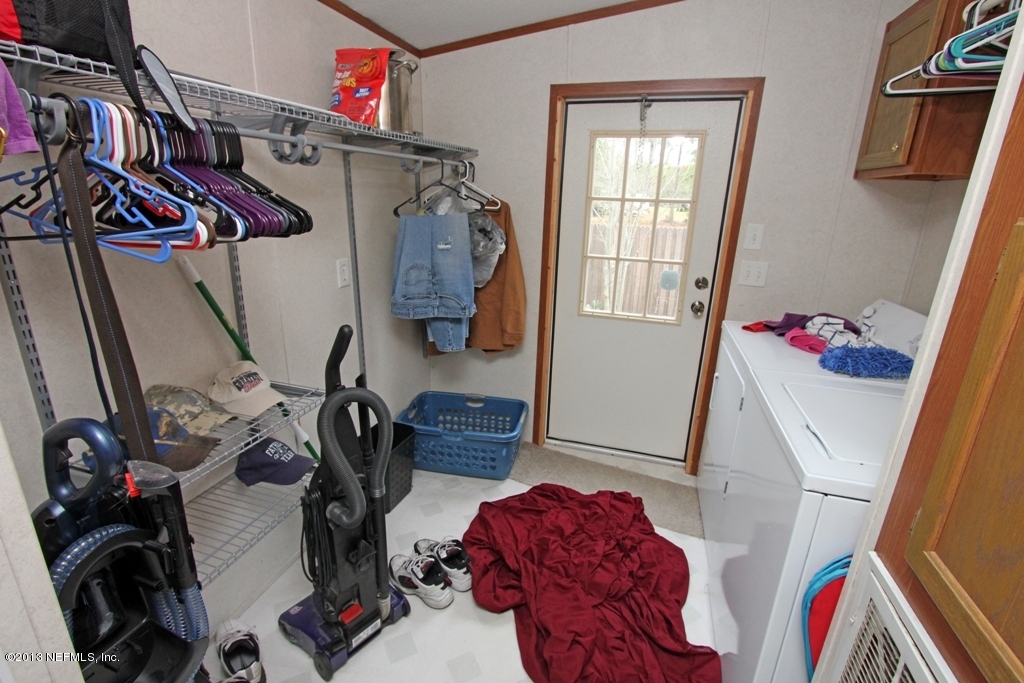 2073 Gentlebreeze Road Middleburg, FL 32068 - Photo 29 of 31 LaundryRoom