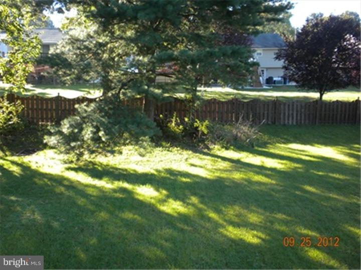 46 Anvil Road Aston, PA 19014 - Photo 8 of 18 Back Yard