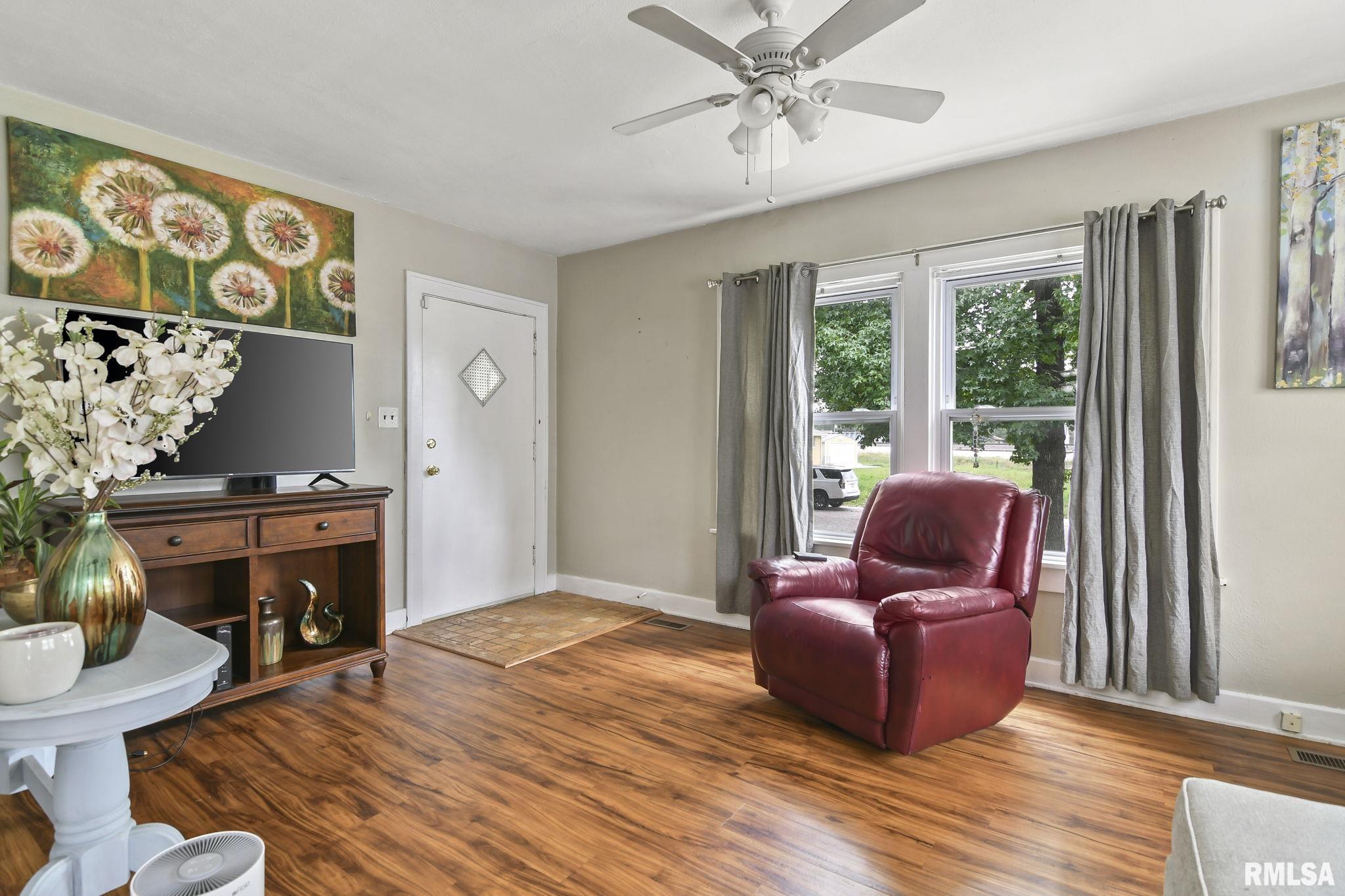 2437 South 4th Street Springfield, IL 62703 - Photo 4 of 22