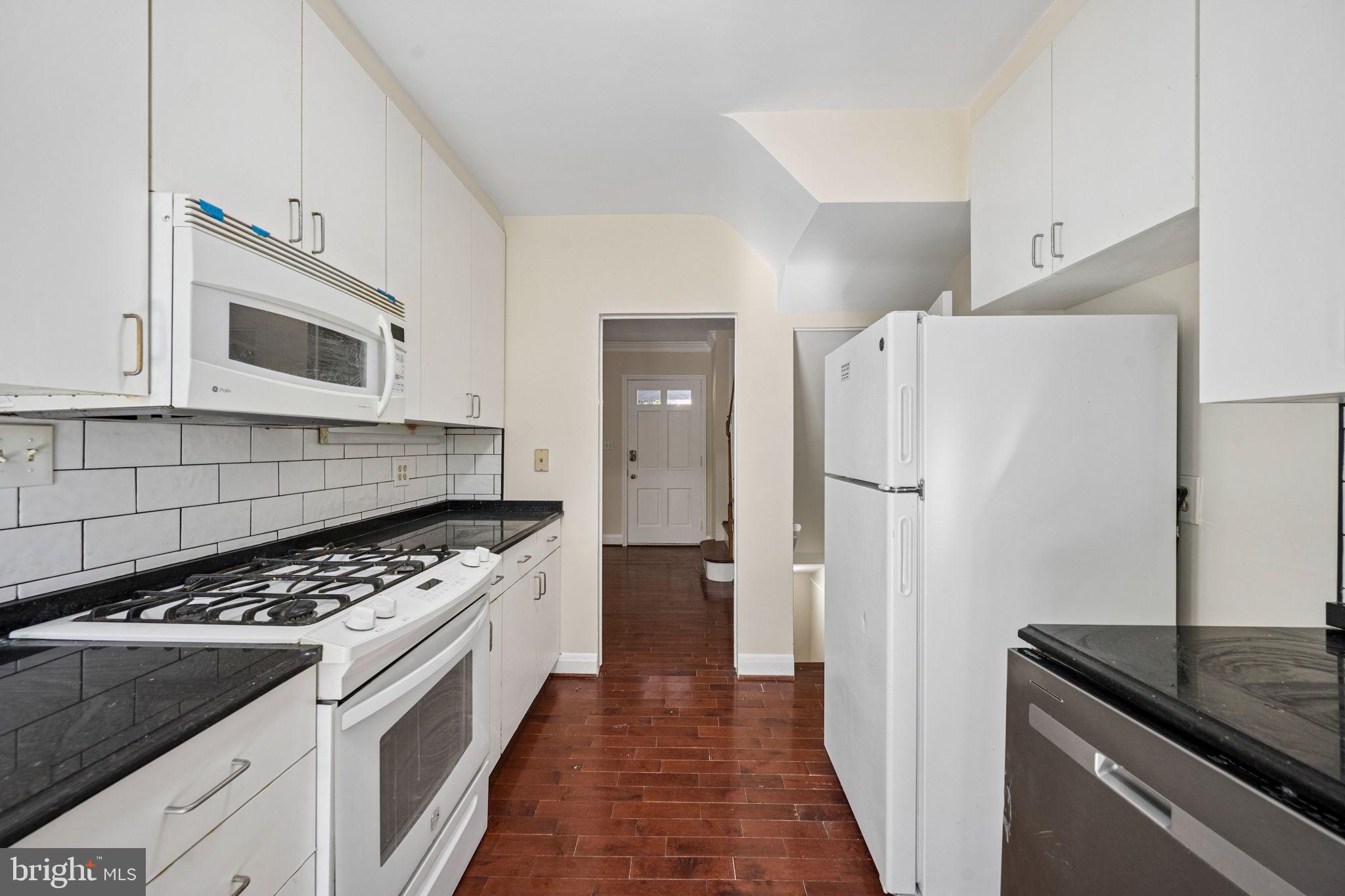 33 Briarwood Road Catonsville, MD 21228 - Photo 15 of 43