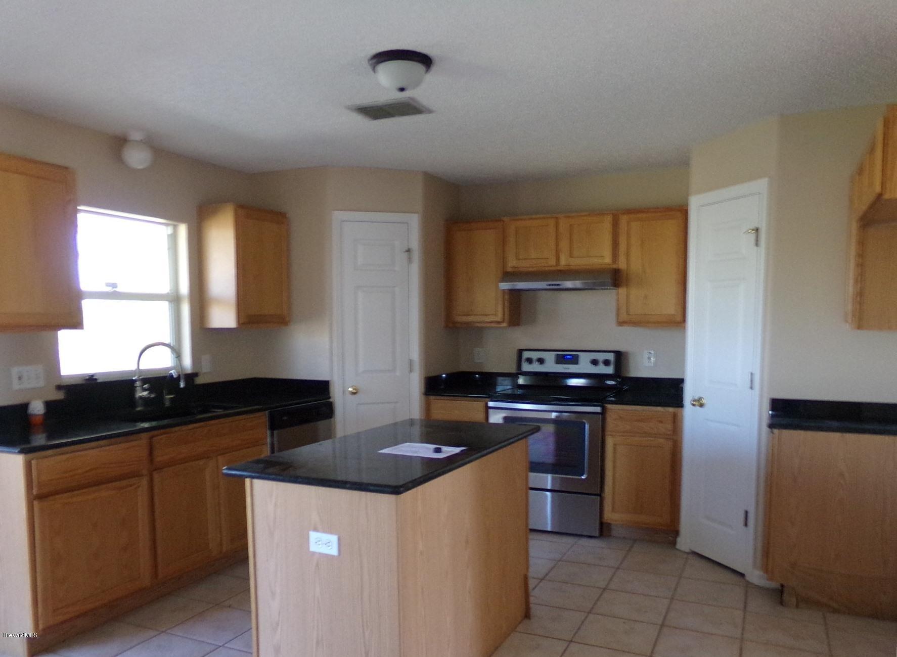 3 - kitchen