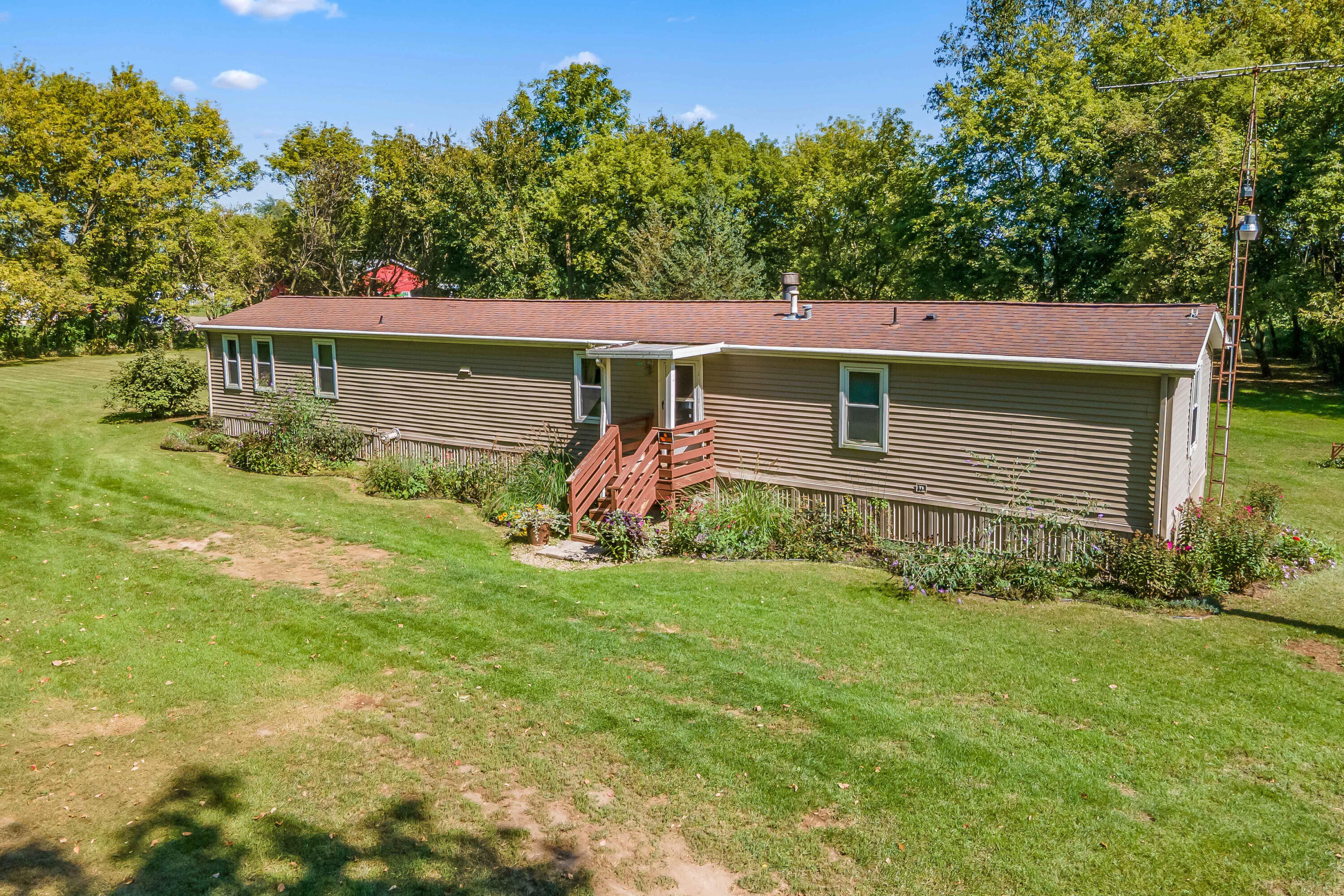 11333 Strait Road Jonesville, MI 49250 - Photo 2 of 38 1