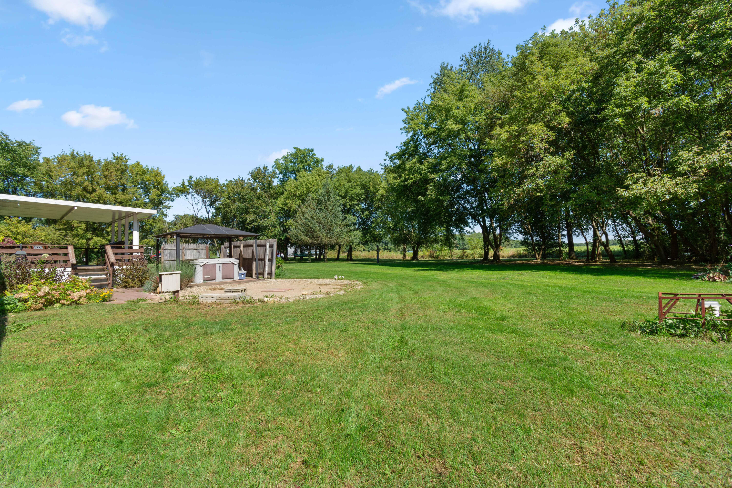 11333 Strait Road Jonesville, MI 49250 - Photo 29 of 38 19