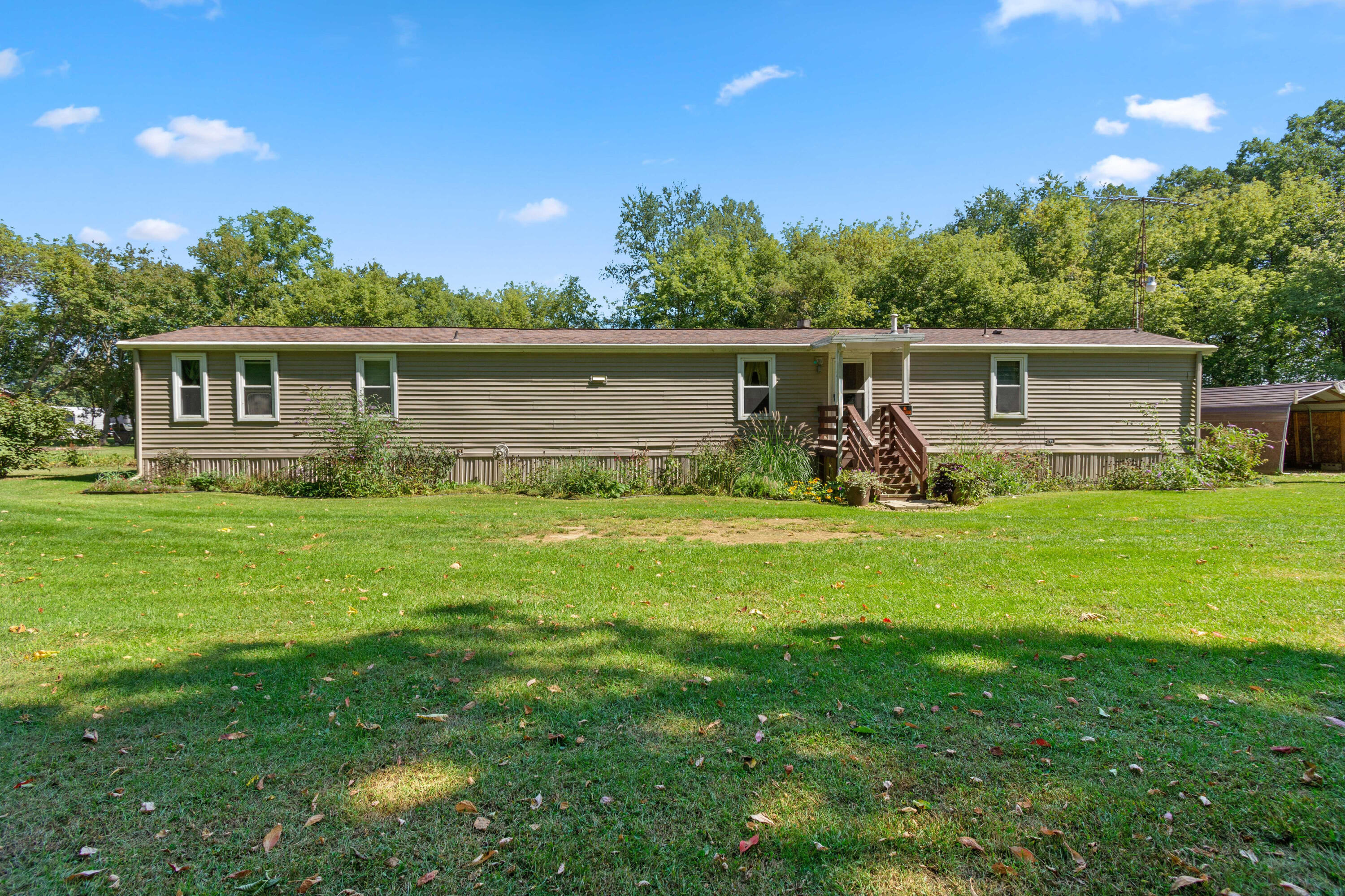 11333 Strait Road Jonesville, MI 49250 - Photo 38 of 38 15