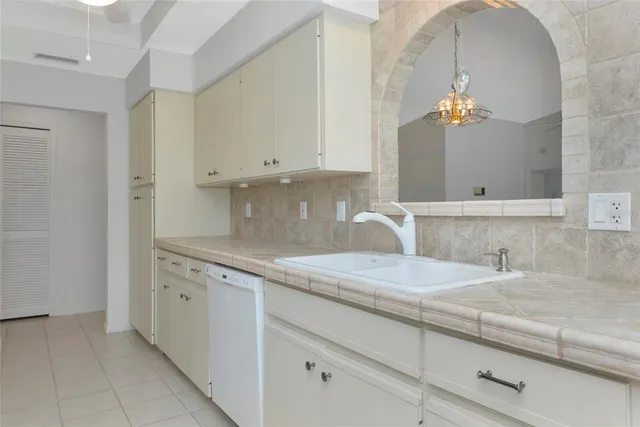 $450,000 | 5122 Wedge Court East, Bradenton, FL 34203