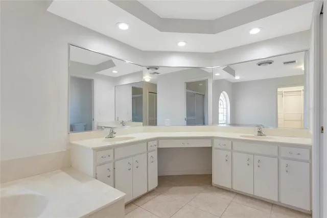 $450,000 | 5122 Wedge Court East, Bradenton, FL 34203