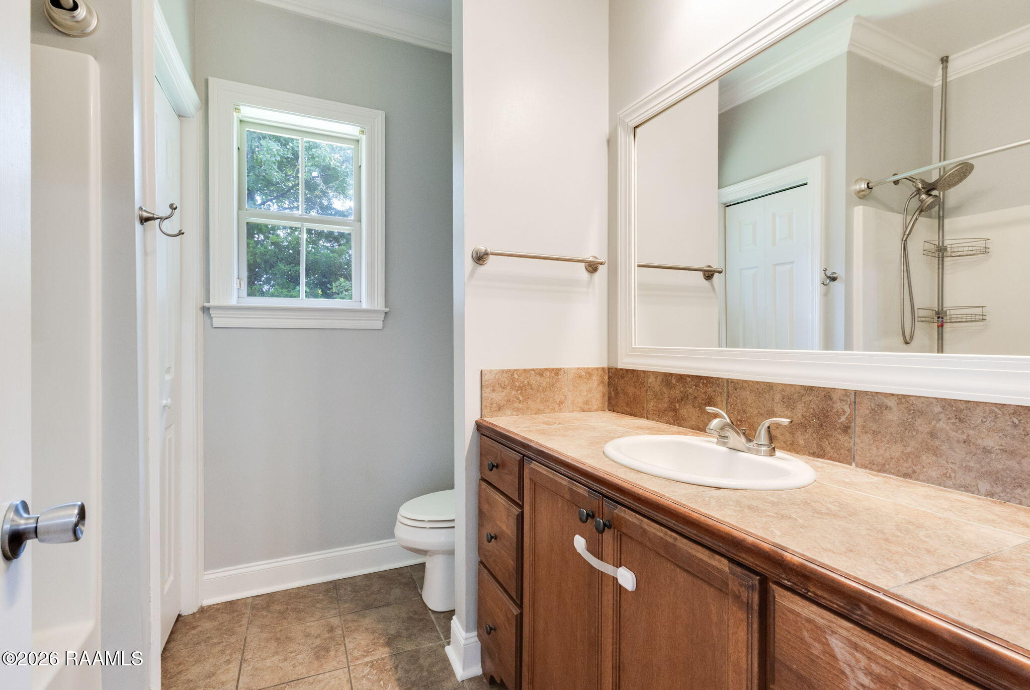 203 Rue Soleil Carencro, LA 70520 - Photo 12 of 18 Primary Bath