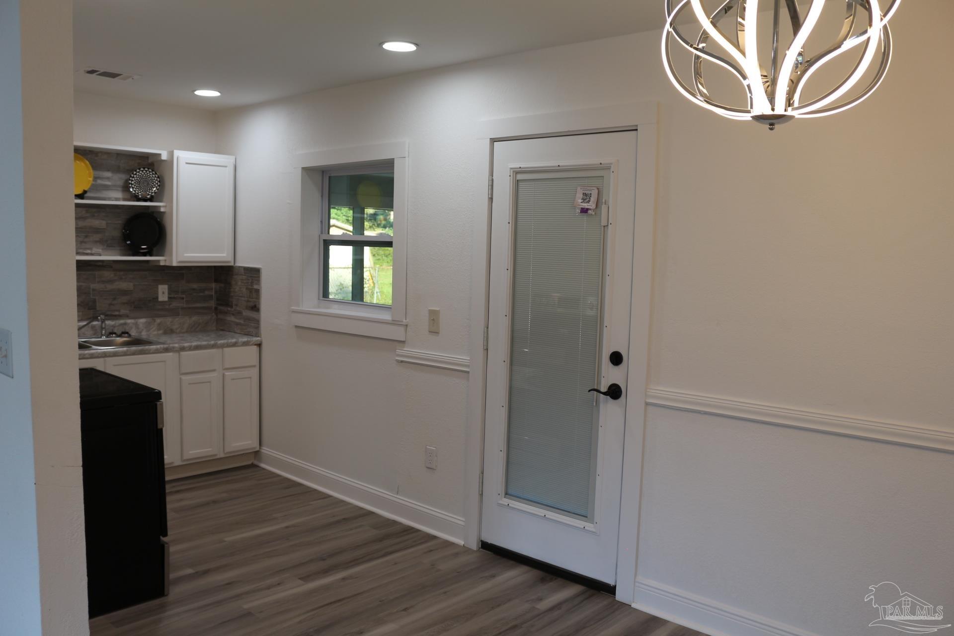 6605 Hampton Road Pensacola, FL 32505 - Photo 8 of 20