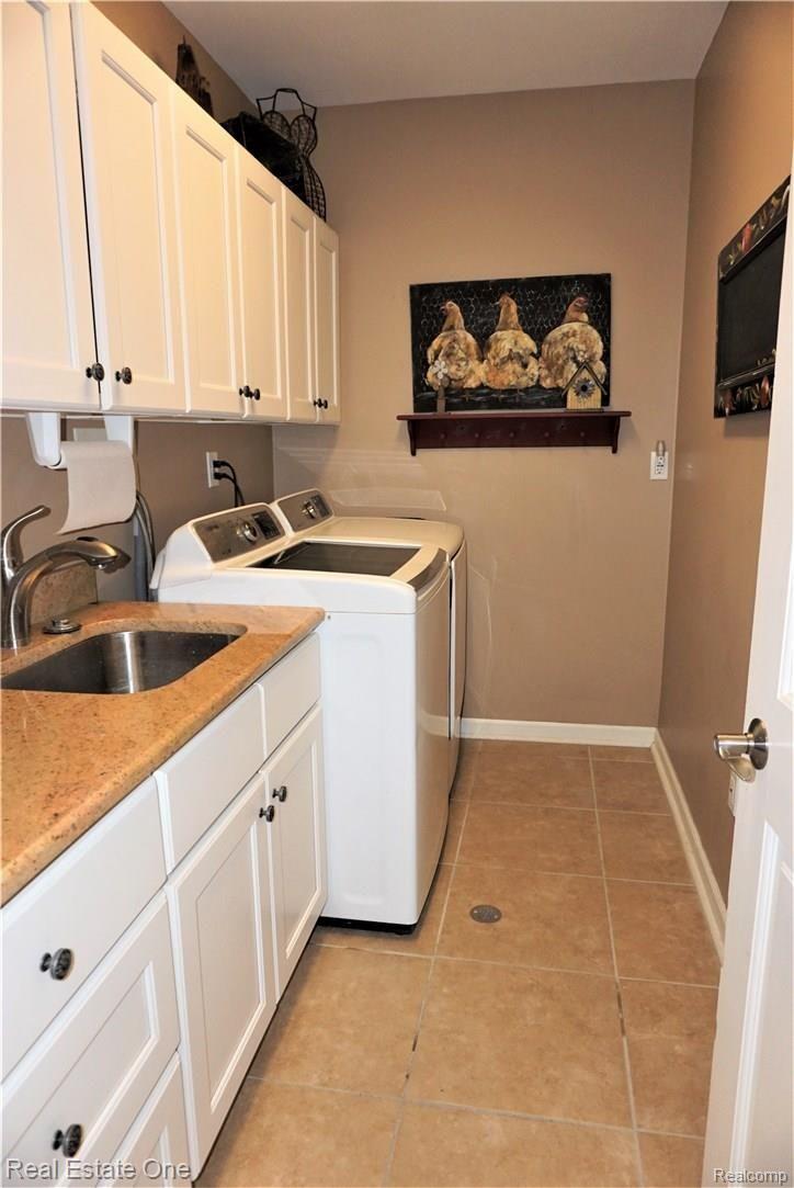412 Streamview Court Rochester, MI 48309 - Photo 32 of 36 DSC07456 (3).JPG