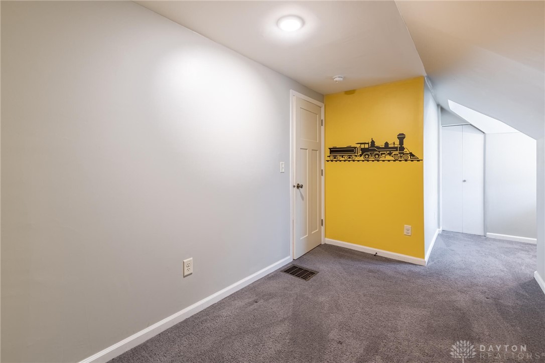 300 Lewiston Road Dayton, OH 45429 - Photo 21 of 38 Gallery Image 21
