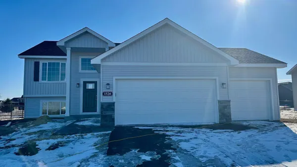 $399,900 | 1748 Squirrel Way, New Richmond, WI 54017