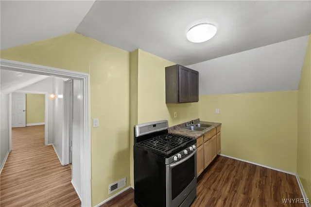 $184,900 | 48 Glenwood Avenue, Buffalo, NY 14209