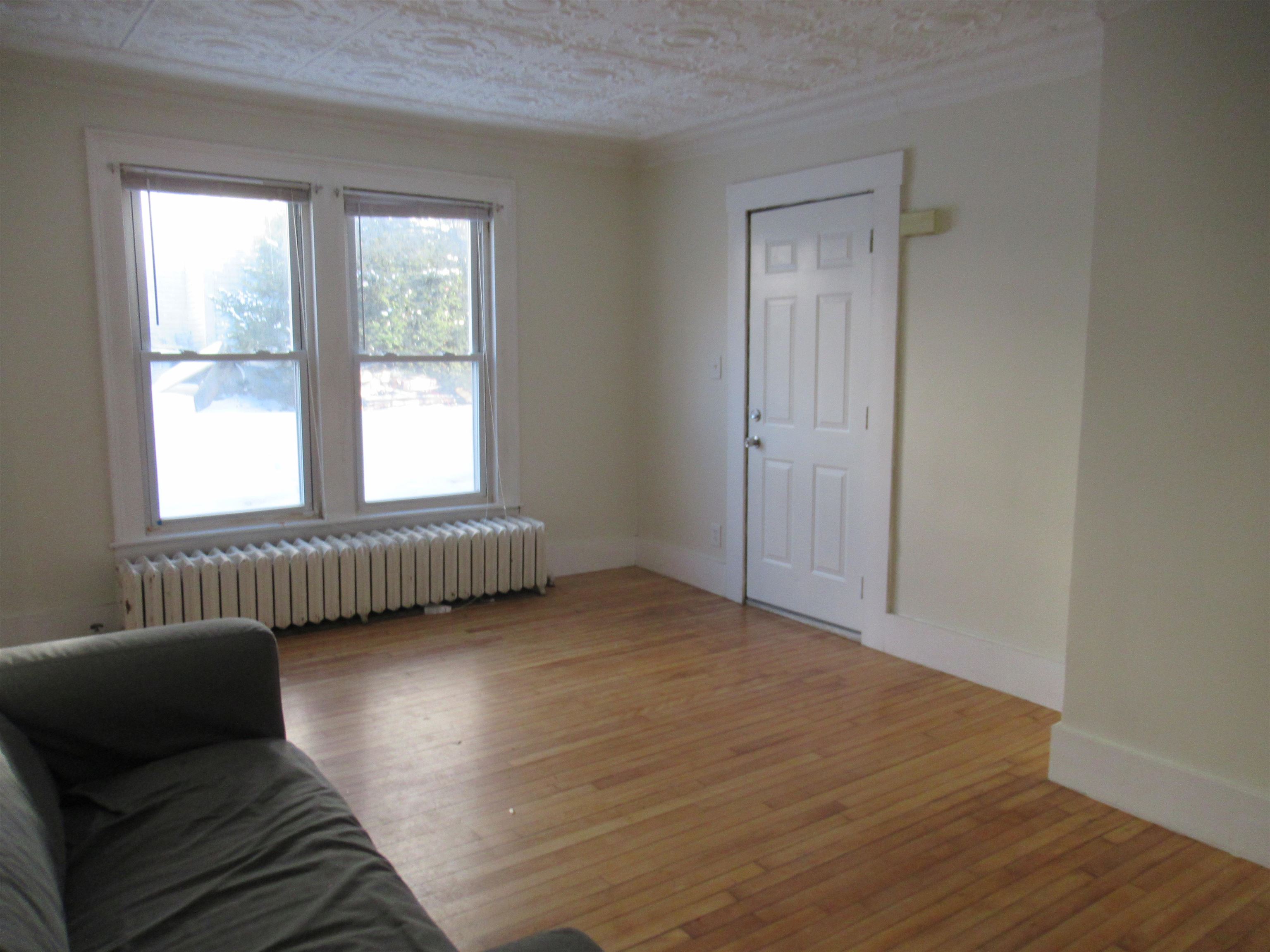39 Grant Avenue Rutland, VT 05701 - Photo 4 of 17