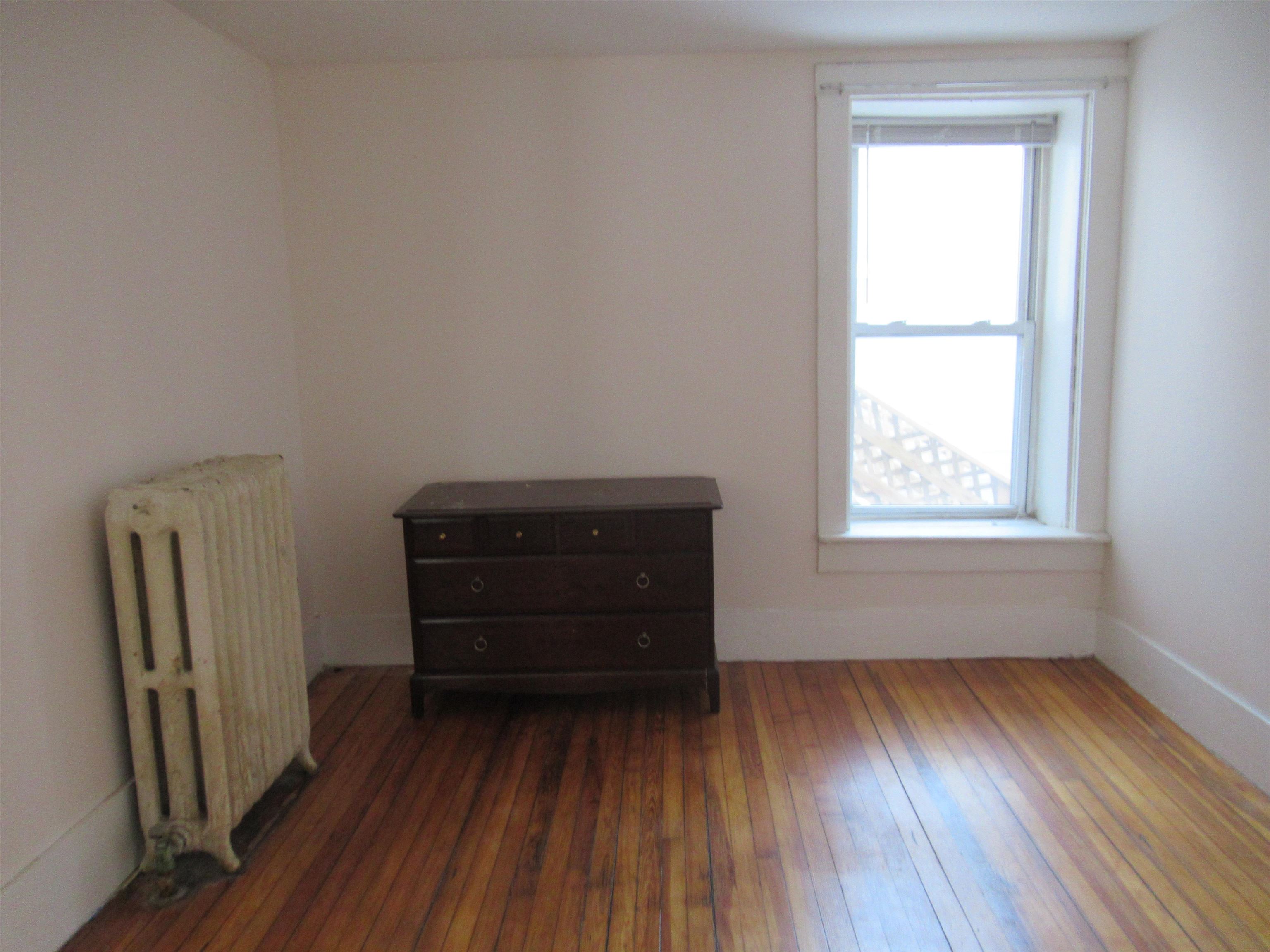 39 Grant Avenue Rutland, VT 05701 - Photo 5 of 17