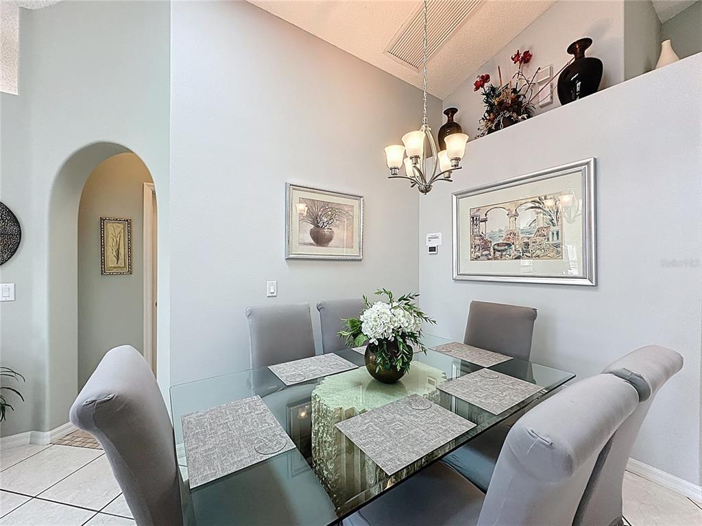 2541 Oneida Loop Kissimmee, FL 34747 - Photo 9 of 67 Gallery Image 9