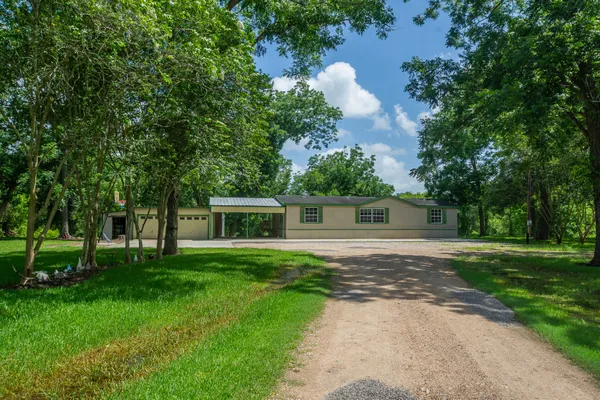 $385,000 | 11935 County Road 170, Boling, TX 77420