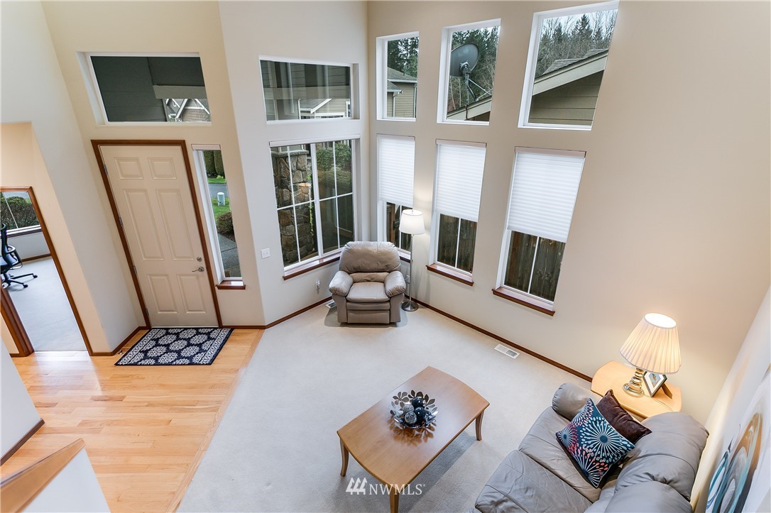 215 Orcas Place Southeast Renton, WA 98059 - Photo 2 of 25 Gallery Image 2