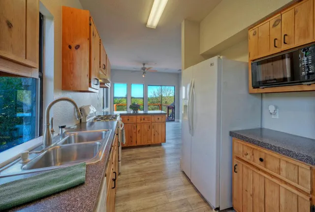 $3,400 | 15501 Rock Creek, Austin, TX 78734