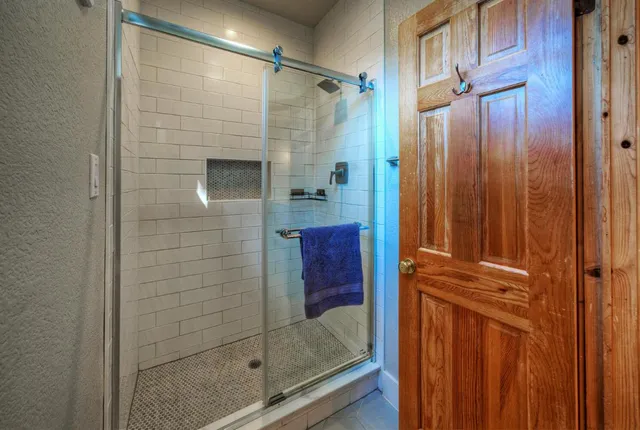 $3,400 | 15501 Rock Creek, Austin, TX 78734