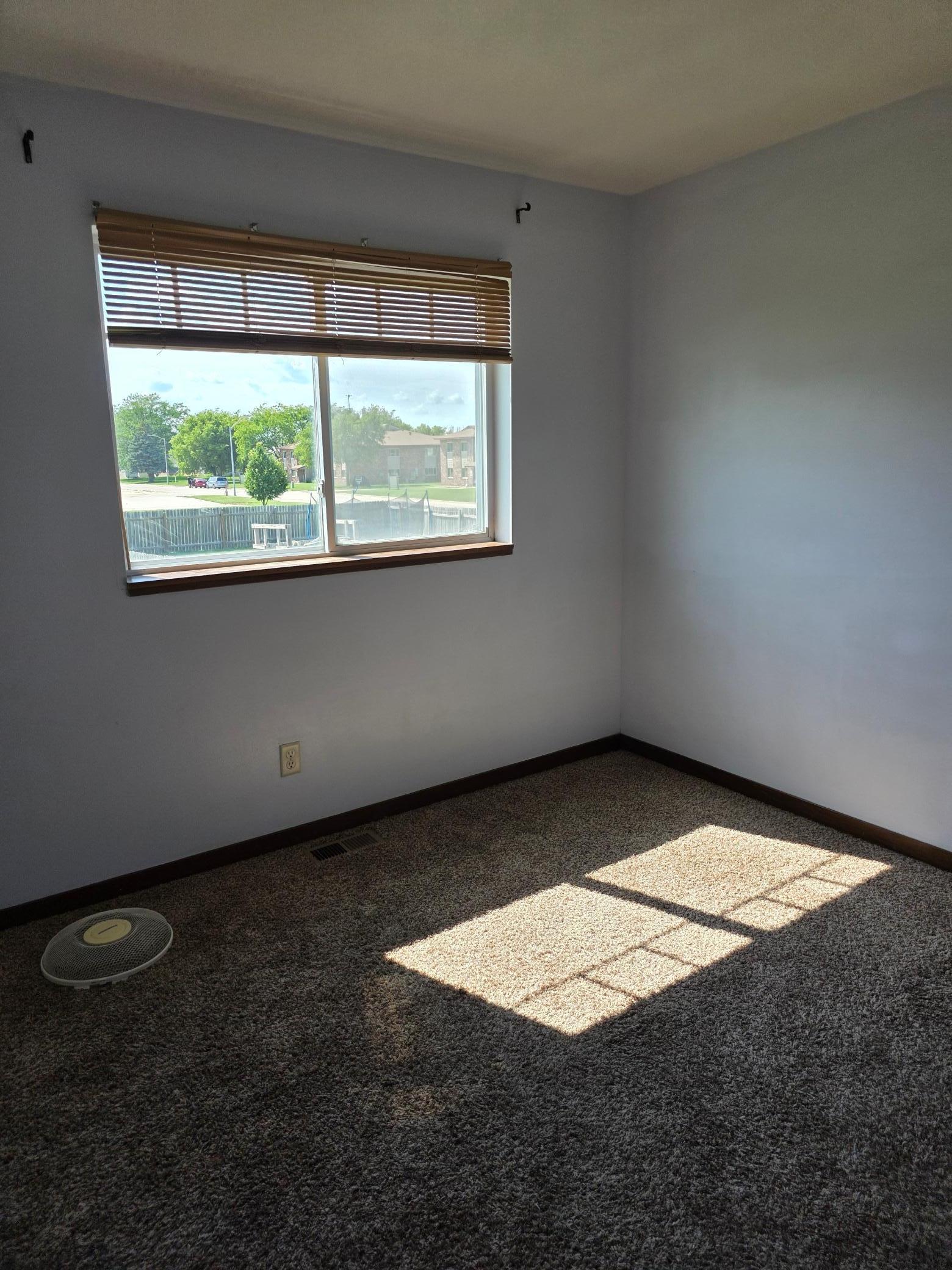 1719 Grand Avenue Worthington, MN 56187 - Photo 5 of 13