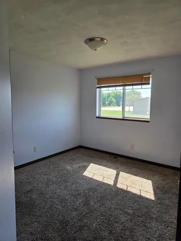 $330,000 | 1719 Grand Avenue, Worthington, MN 56187