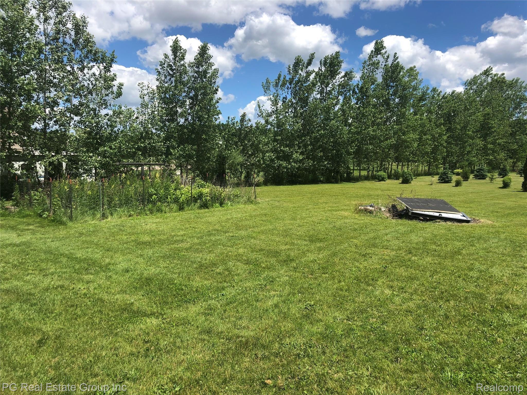 4969 Sandhill Road Almont, MI 48003 - Photo 22 of 48 IMG_4825 3.JPG