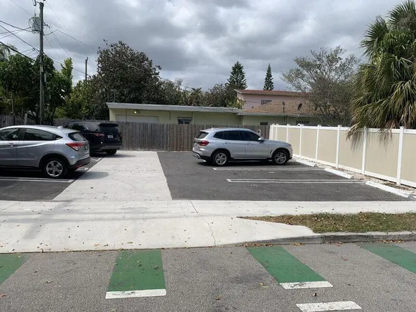 $1,650 | 801 Dobbins Street, Unit 7, West Palm Beach, FL 33405