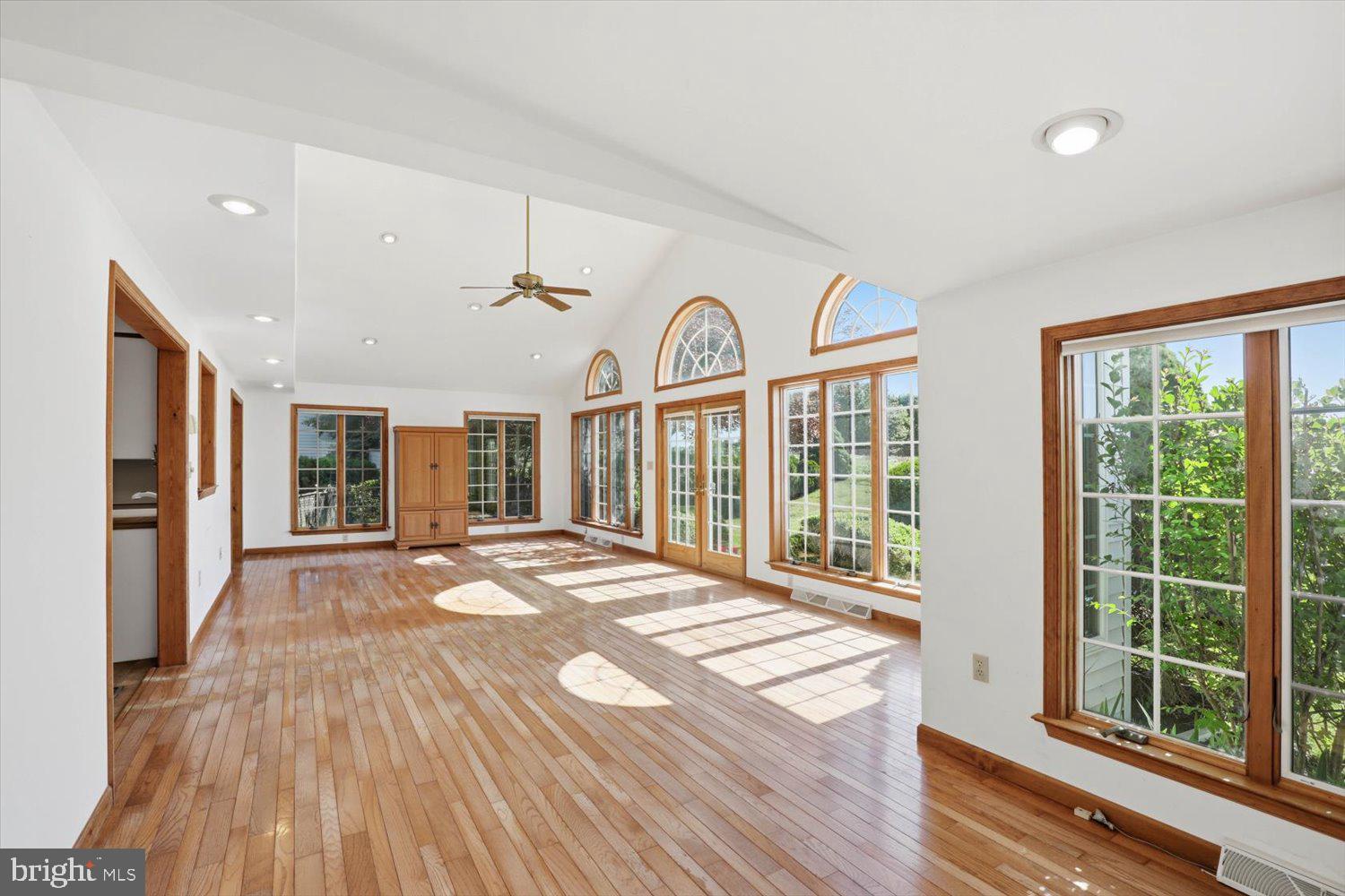387 Yorktown Road Hershey, PA 17033 - Photo 8 of 43