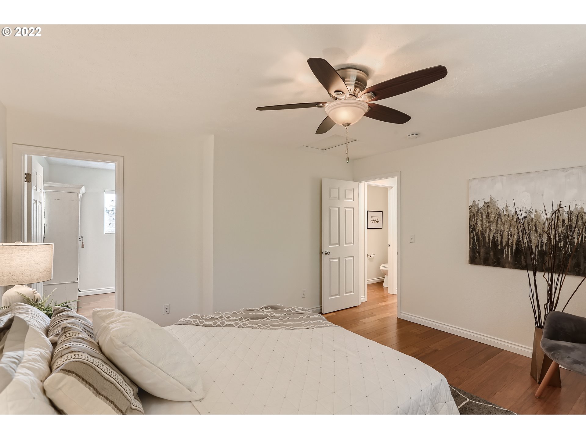 9650 Southwest Morrison Street Portland, OR 97225 - Photo 14 of 26 Gallery Image 14
