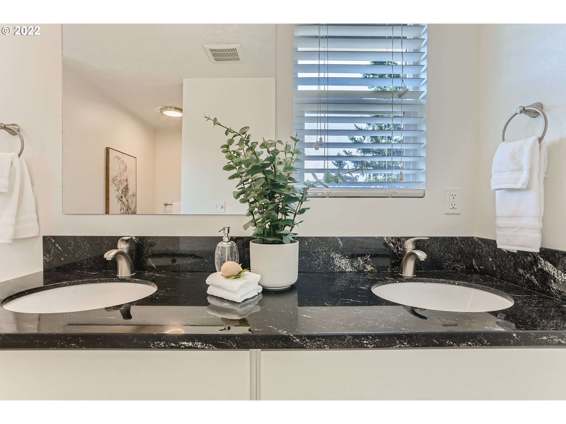 9650 Southwest Morrison Street Portland, OR 97225 - Photo 16 of 26 Gallery Image 16
