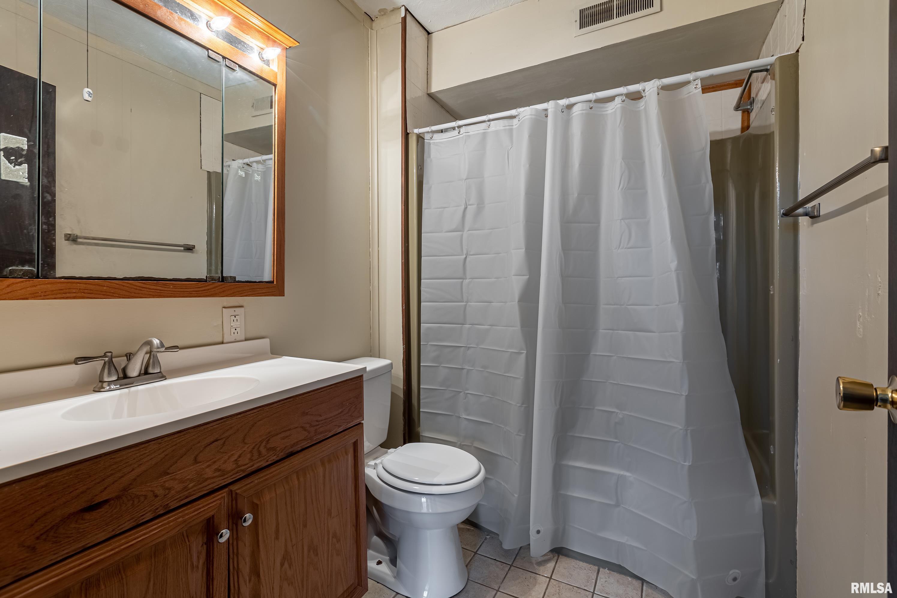 528 East No Name Road Carbondale, IL 62902 - Photo 17 of 31 Gallery Image 17