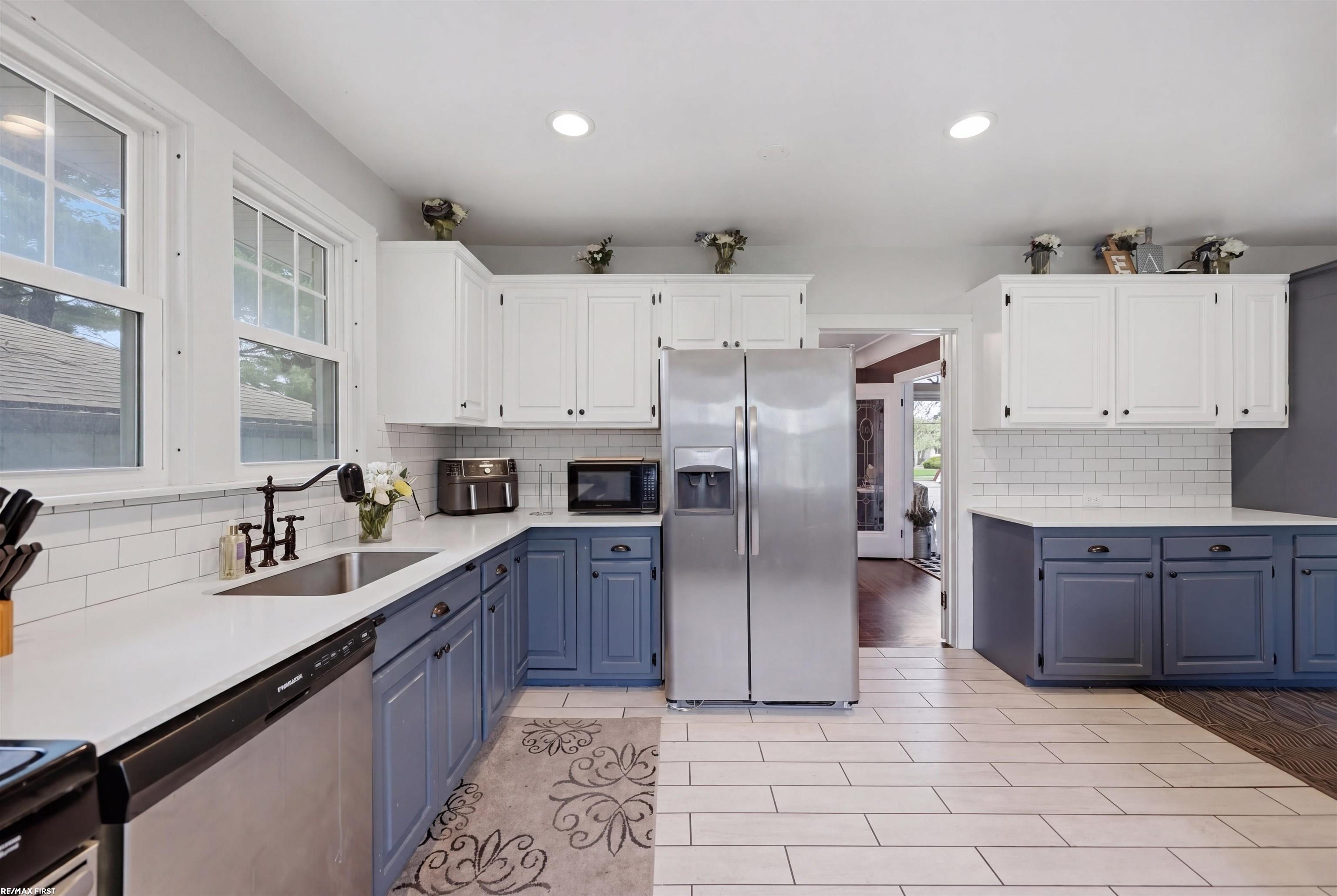 8490 Clinton River Road Sterling Heights, MI 48314 - Photo 18 of 61