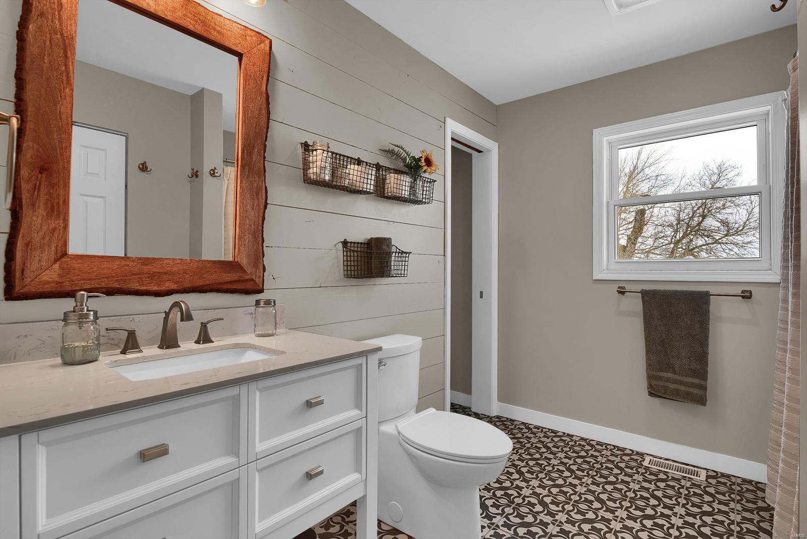 9249 Church Road Worden, IL 62097 - Photo 14 of 28