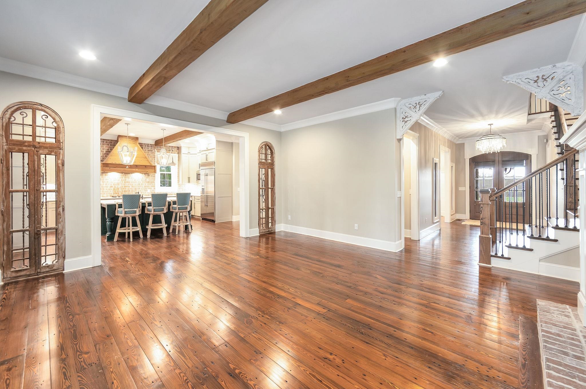 348 Countryside Drive Lexington, TN 38351 - Photo 11 of 39 a view of a livingroom with furniture and wooden floor