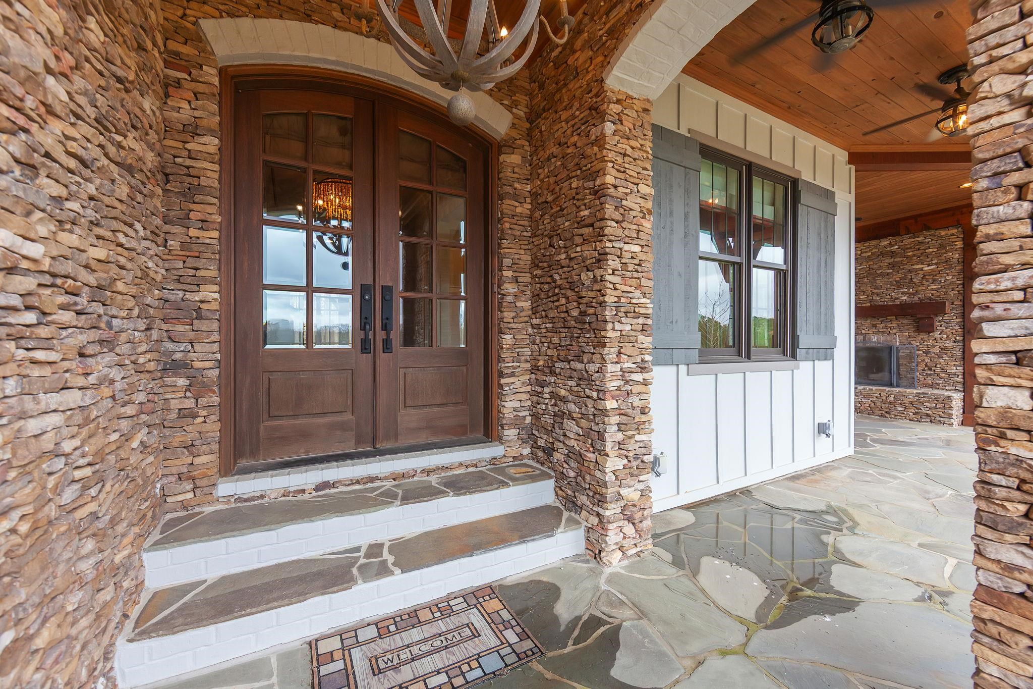 348 Countryside Drive Lexington, TN 38351 - Photo 5 of 39 a front view of a house