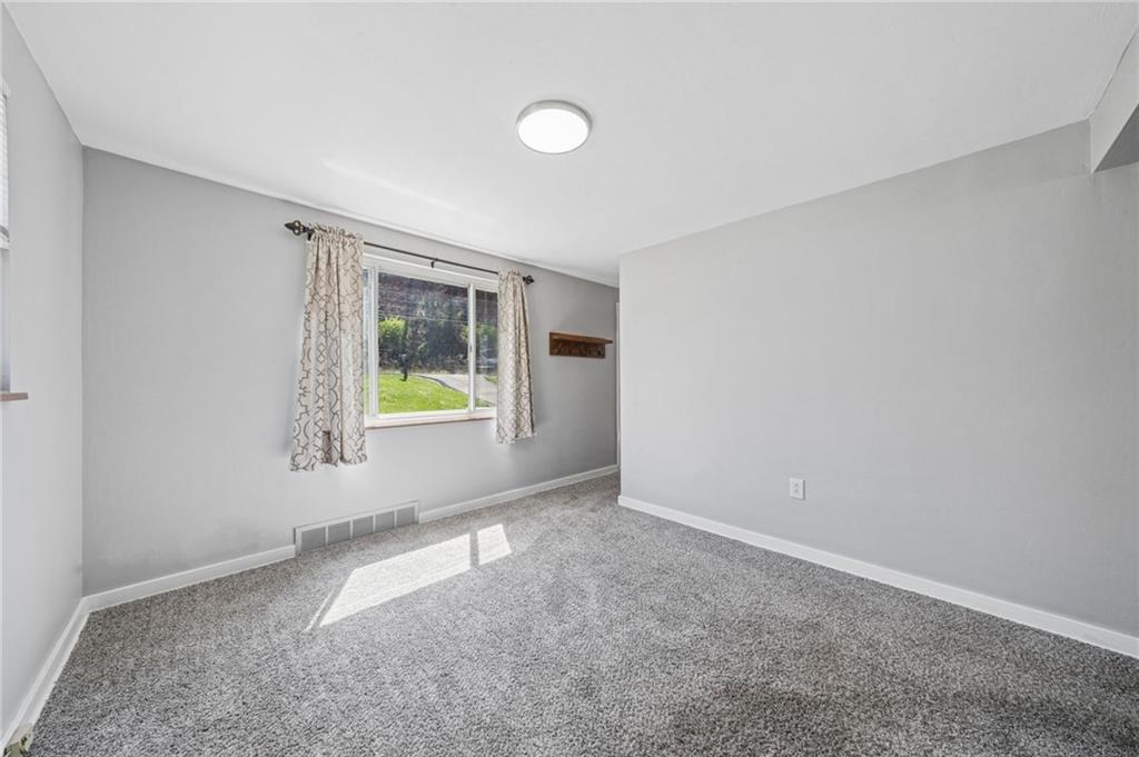 523 Beatty Road Monroeville, PA 15146 - Photo 7 of 43