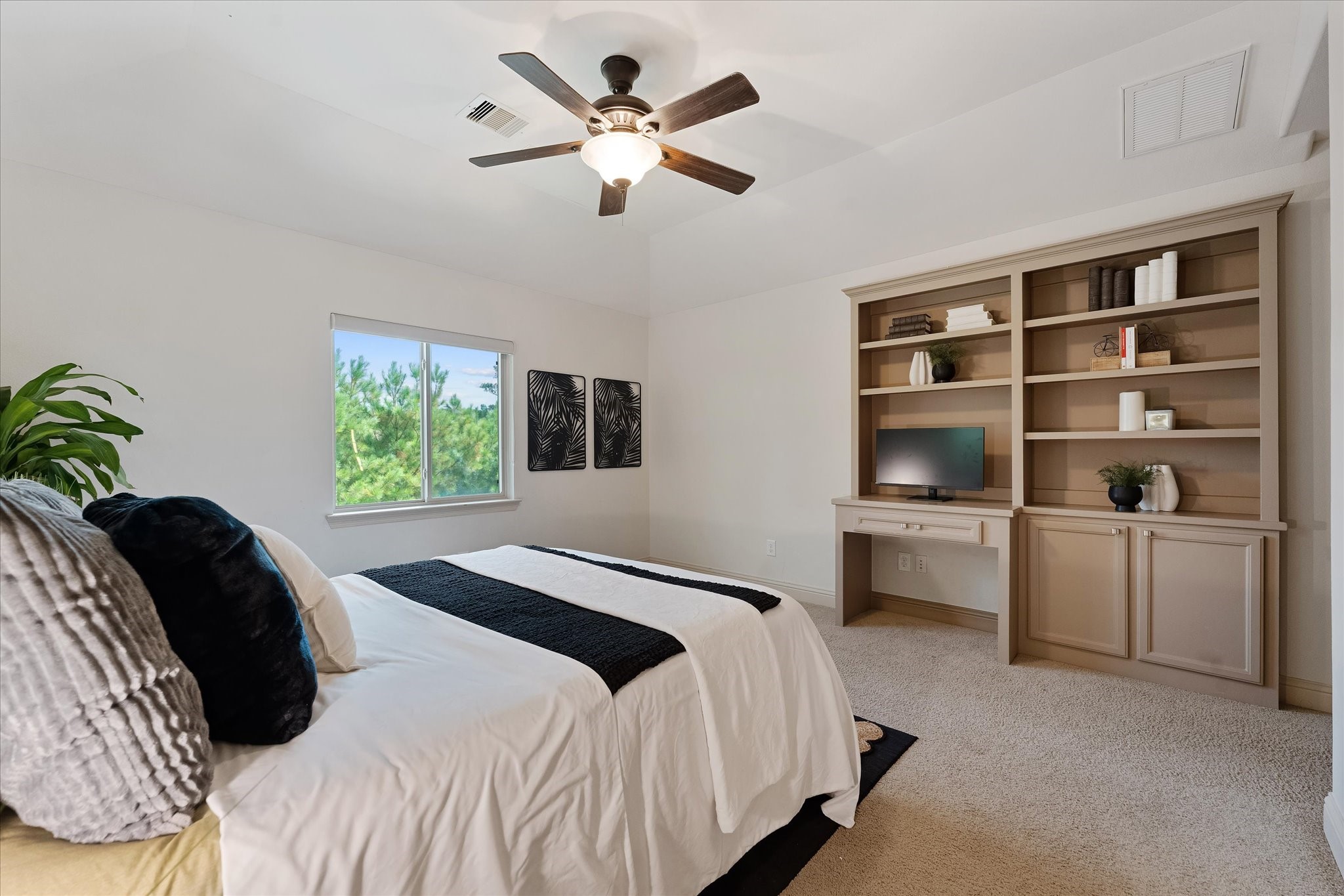 19 Paloma Bend Place Spring, TX 77389 - Photo 38 of 50 Secondary bedroom #2