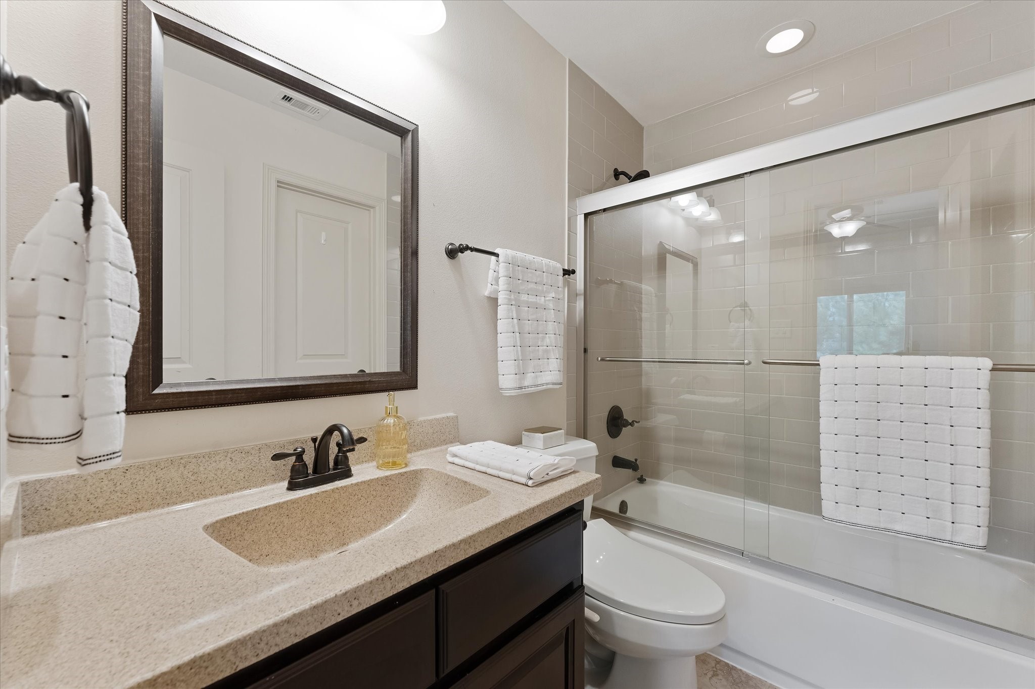 19 Paloma Bend Place Spring, TX 77389 - Photo 39 of 50 Secondary bedroom #2 ensuite.