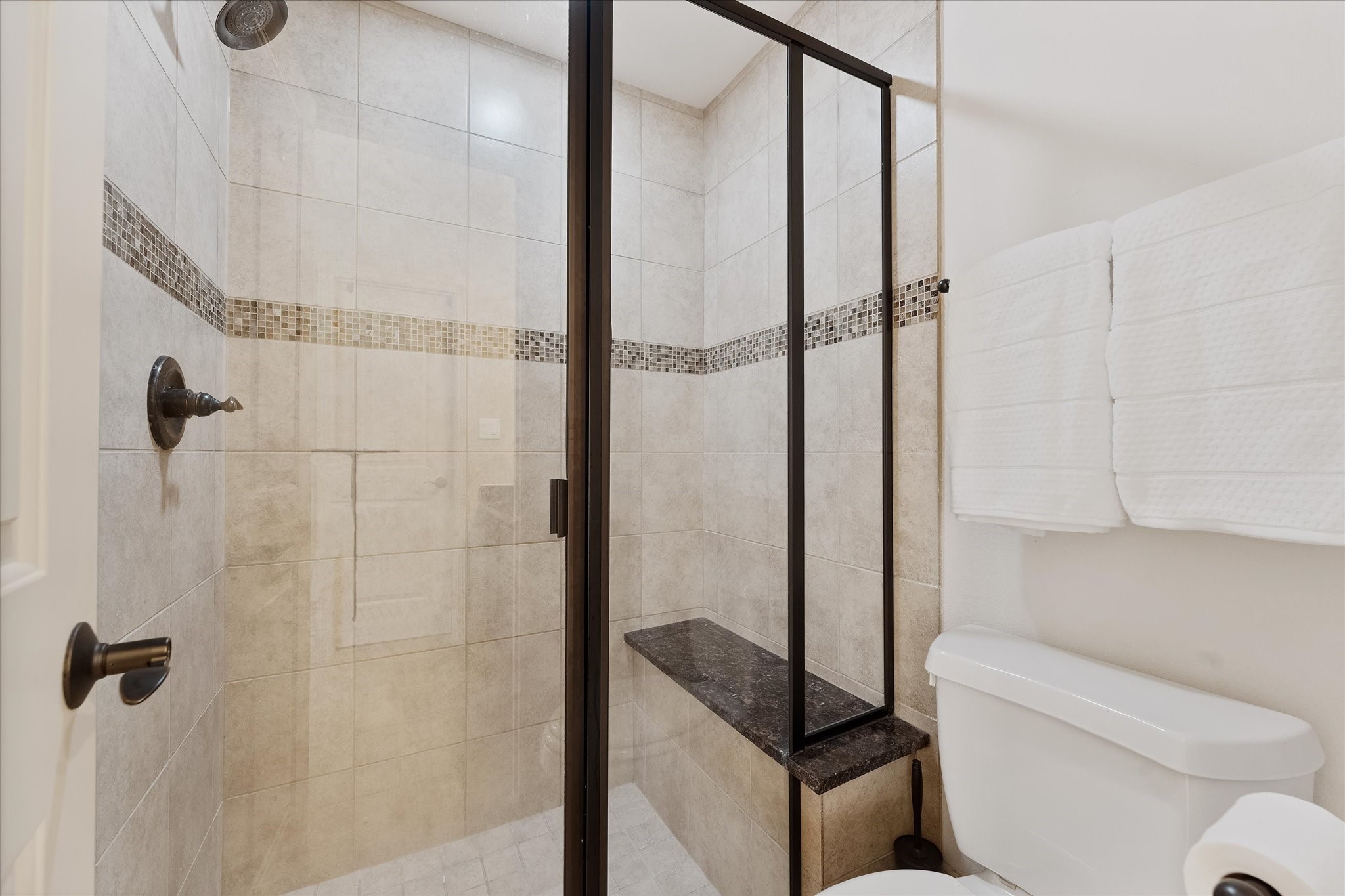 19 Paloma Bend Place Spring, TX 77389 - Photo 48 of 50 Casita ensuite.