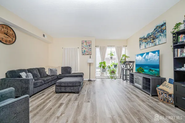 $450,000 | 358 Rector Street, Unit 308, Perth Amboy, NJ 08861